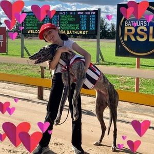 Meet your Posher, Corina